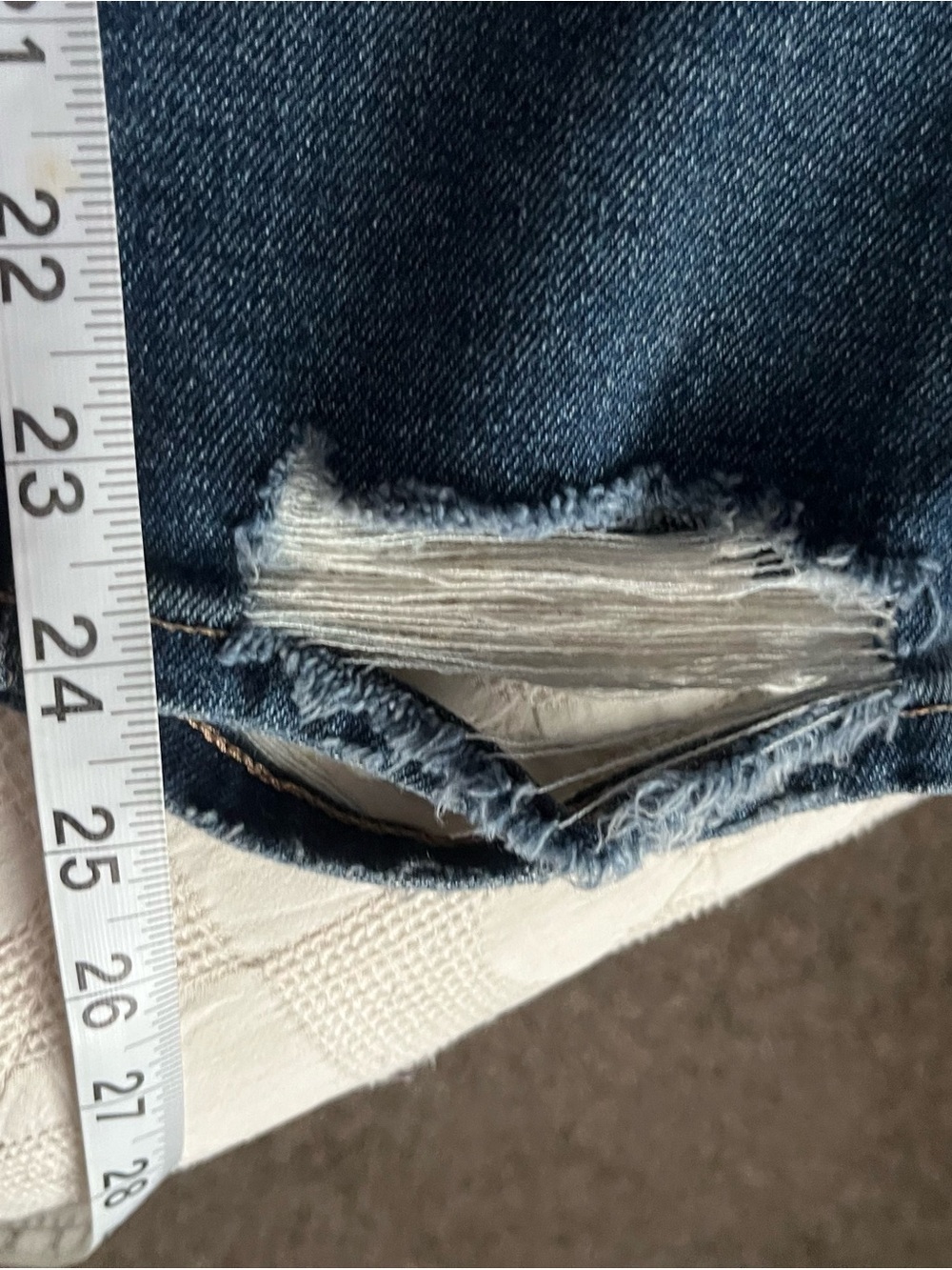 American Eagle Tomgirl Dark Blue Distressed Jeans Size 8 - Picture 9 of 9